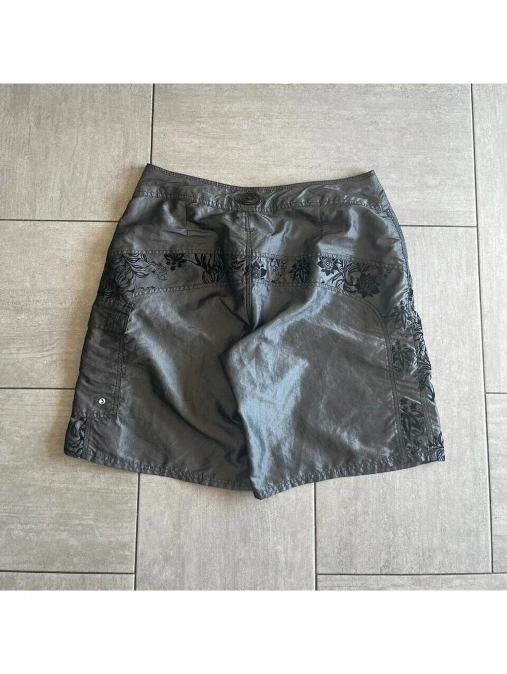 Ocean Pacific OP Mens Metallic Silver Floral Board Shorts Size 34 Surf Trunks